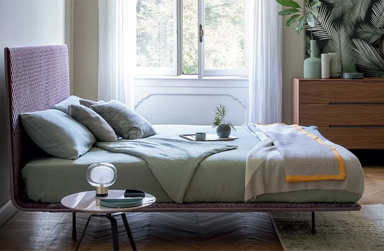 Bonaldo Thin Ego Bed