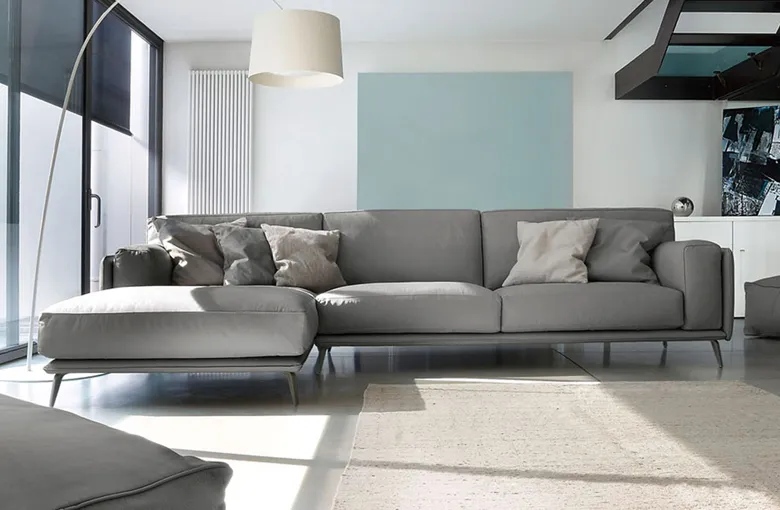 Ditre Kris Sectional with Chaise