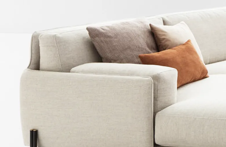 Ditre Kris Sectional with Chaise