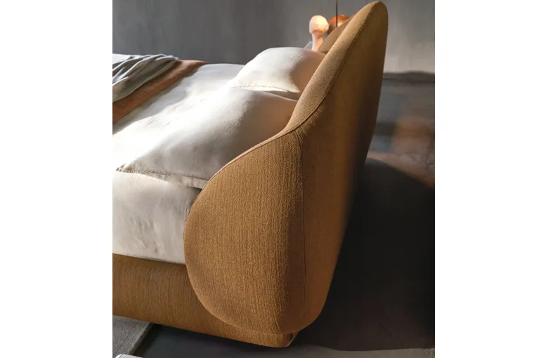 Ditre Pacific Bed