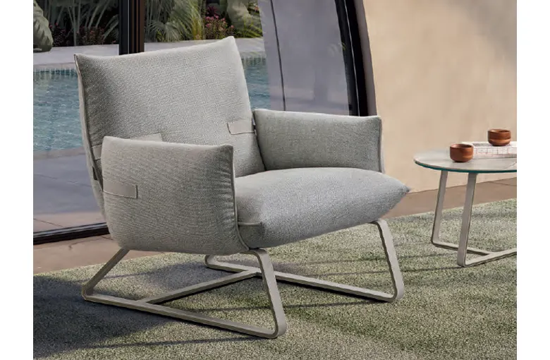 Gamma Quickship Fifty Lounge Chair