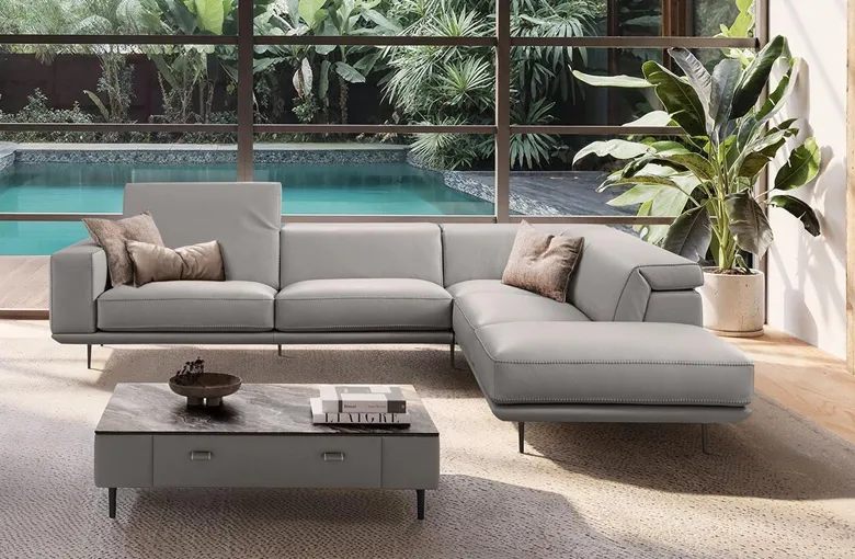 Gamma Denny Sectional with Peninsula