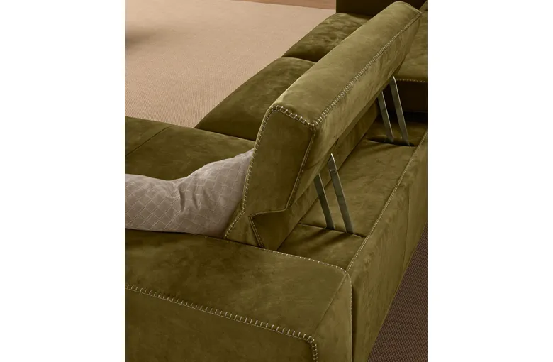 Gamma Denny Sectional with Peninsula