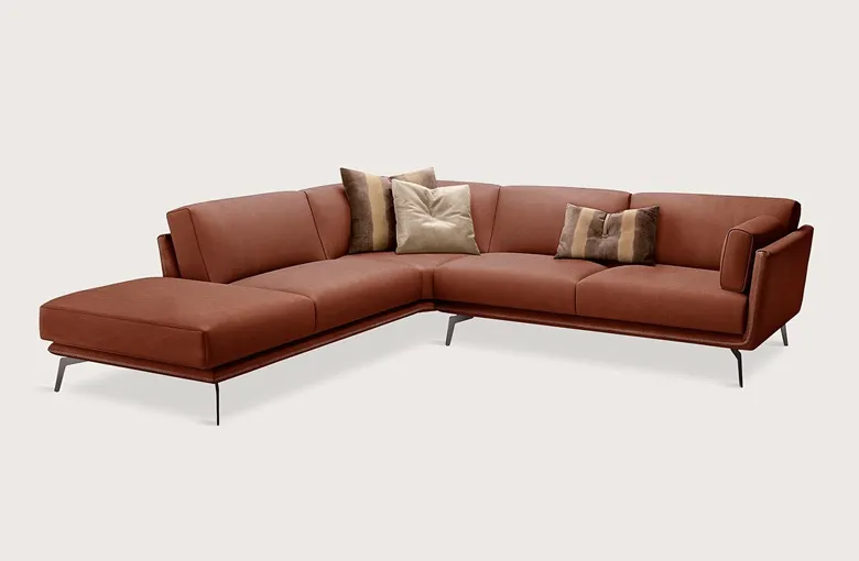 Gamma Ralph Sectional with Peninsula