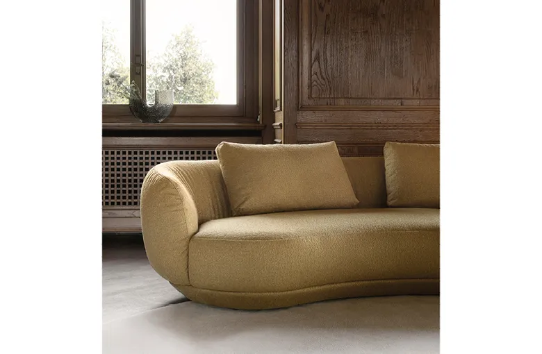 Nicoline Amalfi Sofa with Bumper