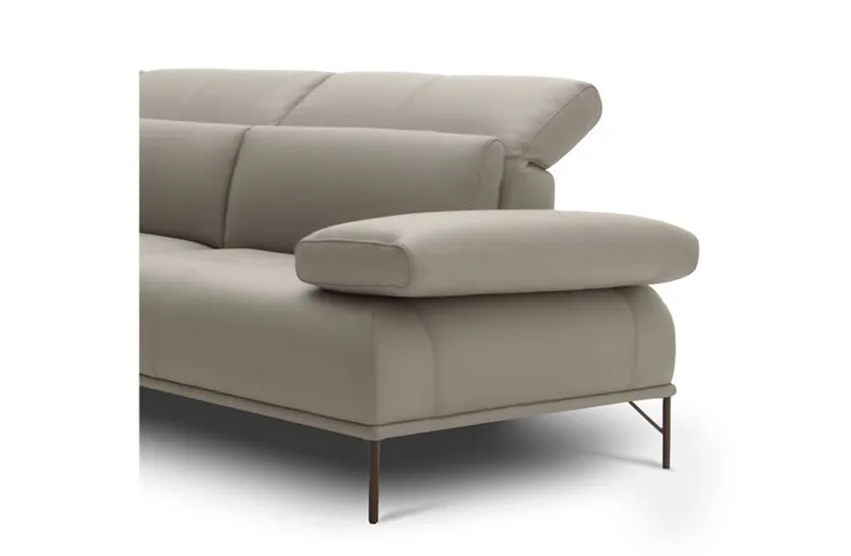 Nicoline Bolton Sectional with Chaise