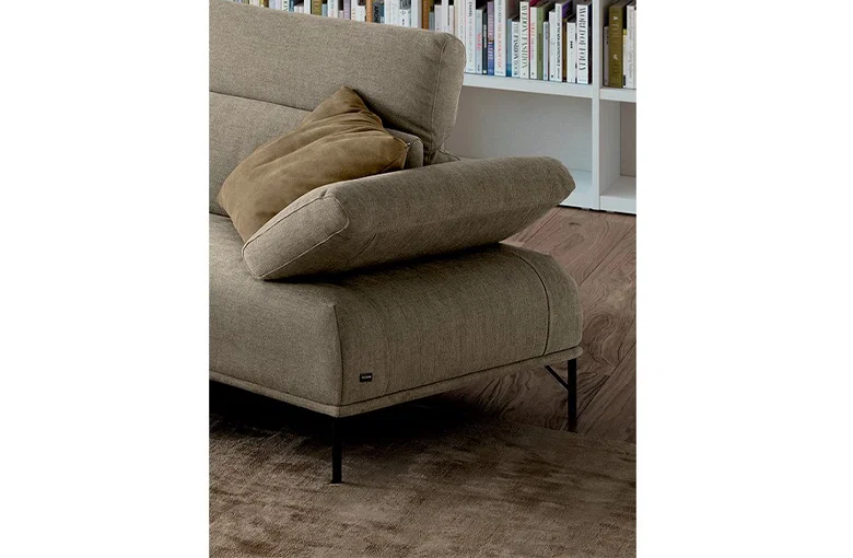 Nicoline Bolton Sofa