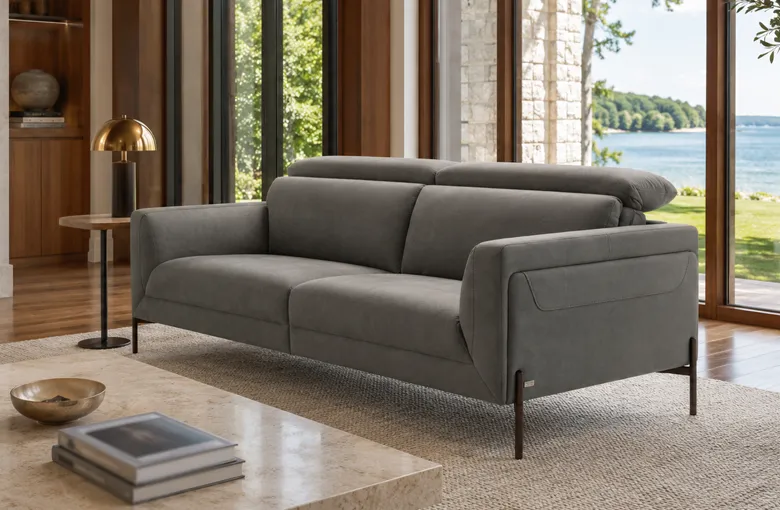 Nicoline Claire Sofa