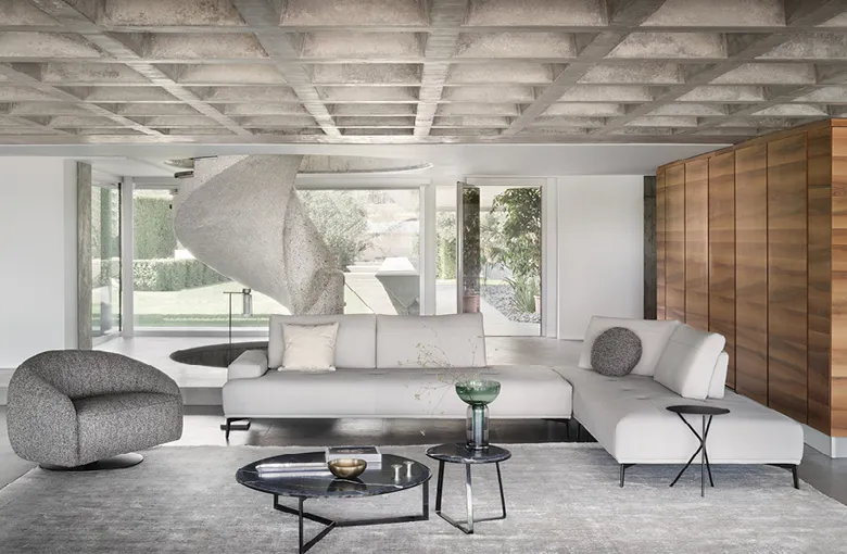 Nicoline Egeo Open Sectional with Peninsula
