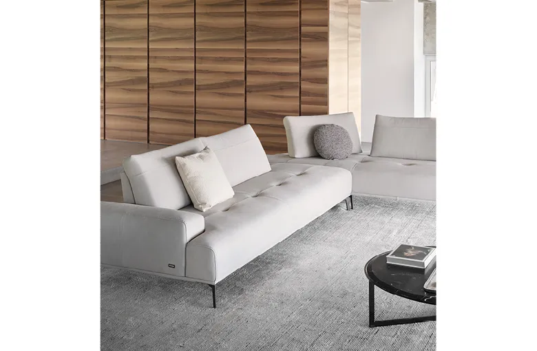 Nicoline Egeo Open Sectional with Peninsula