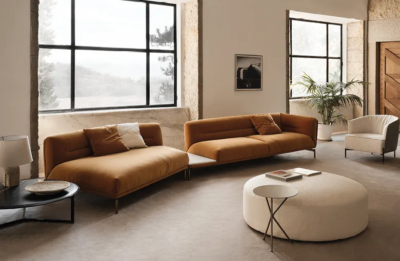 Nicoline Gary Sectional with Wedge Chaise and Table