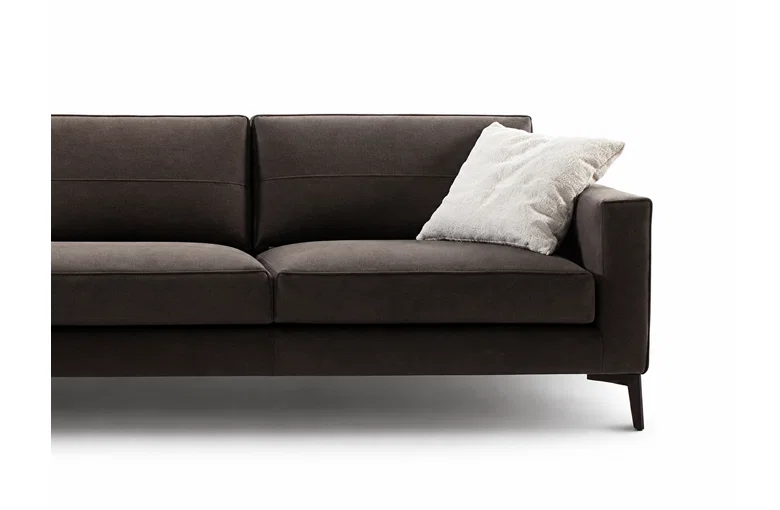 Nicoline Nausicaa Sectional with Peninsula