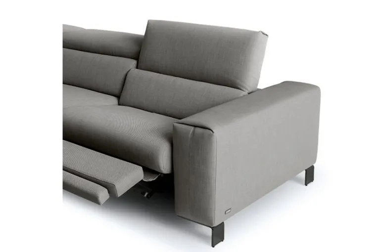 Nicoline Papillon Recliner Sectional with Chaise