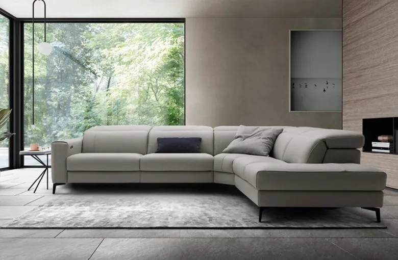 Nicoline Pisa Recliner Sectional with Peninsula