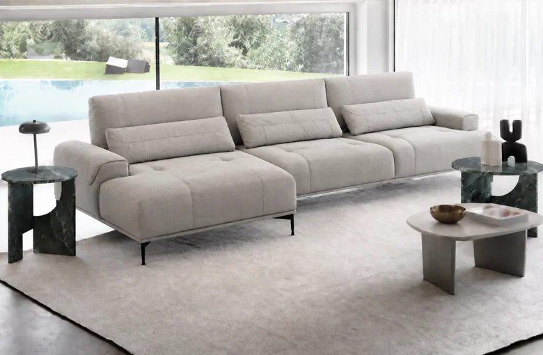 Nicoline Sirio Sectional with Chaise