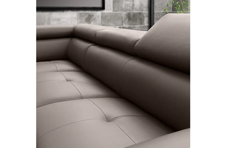 Nicoline Tiziano Sectional with Chaise