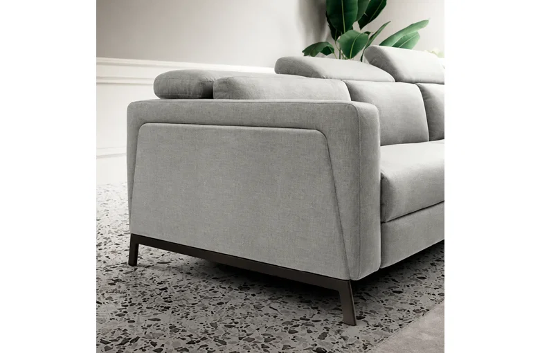 Nicoline Wagner Recliner Sectional with Peninsula