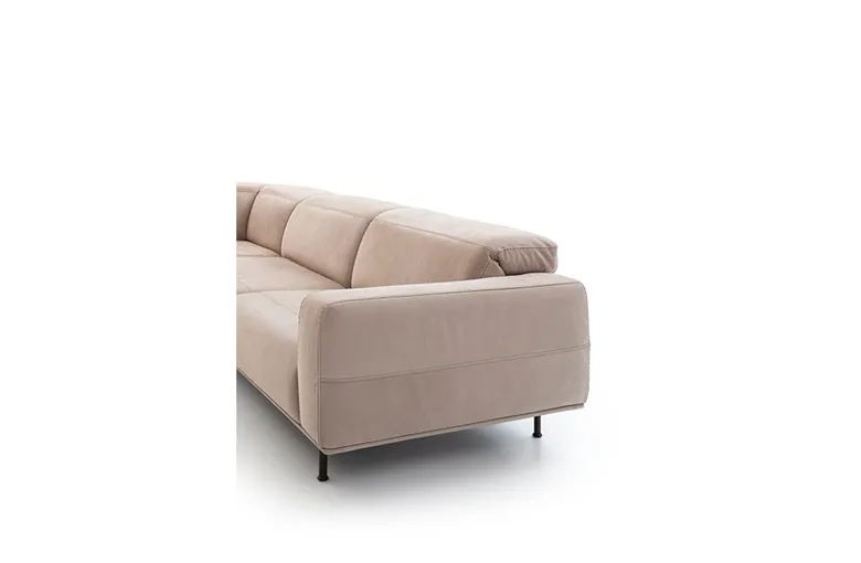 Nicoline Wing Sectional with Chaise