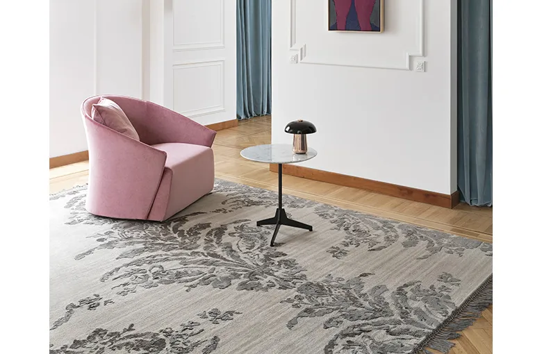 Saba Bustier Lounge Chair
