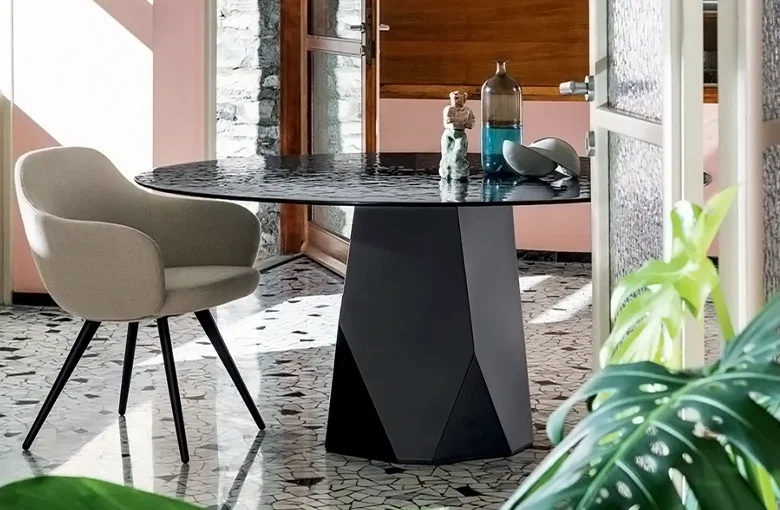 Sovet Deod Single Base Dining Table