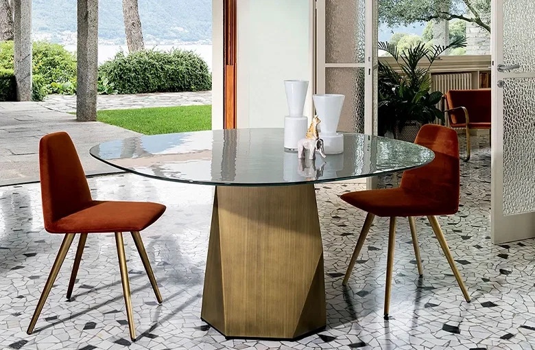 Sovet Deod Single Base Dining Table