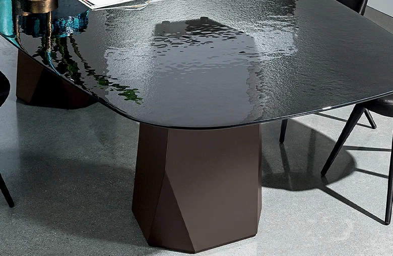 Sovet Deod Single Base Dining Table