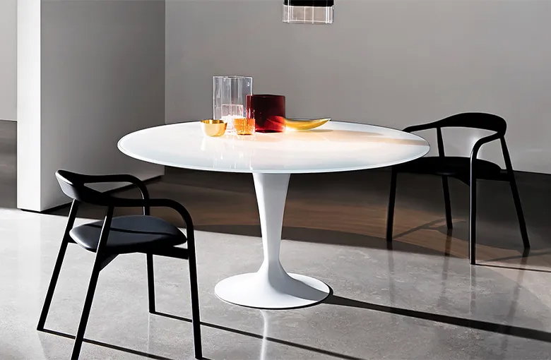 Sovet Flute Round Dining Table