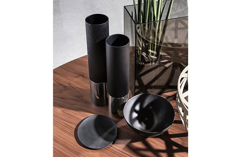 Sovet Flute Round Dining Table