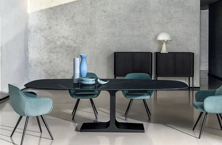 Sovet Palace Shaped Dining Table