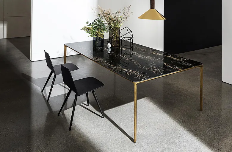 Sovet Slim Dining Table