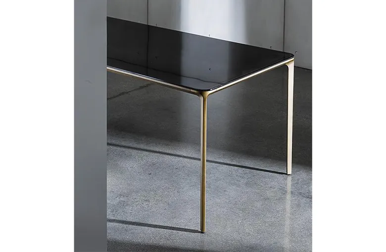 Sovet Slim Dining Table