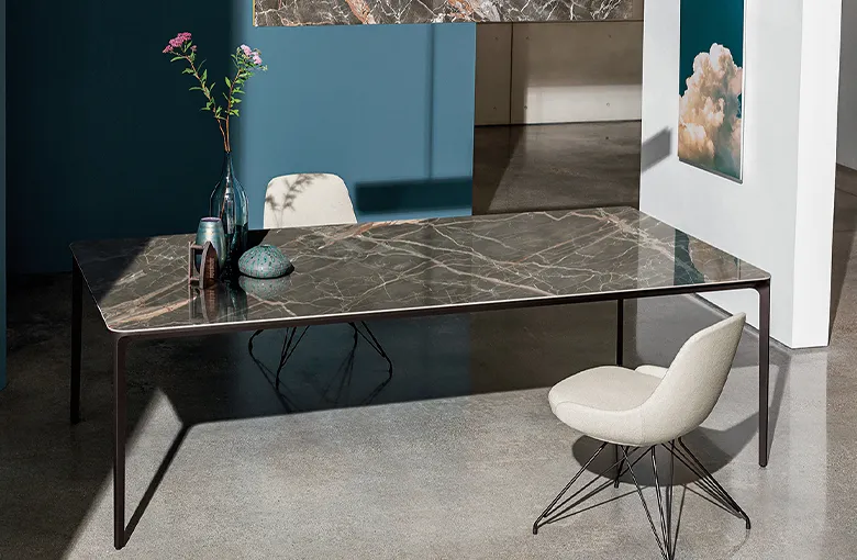 Sovet Slim Dining Table