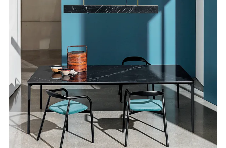 Sovet Slim Dining Table