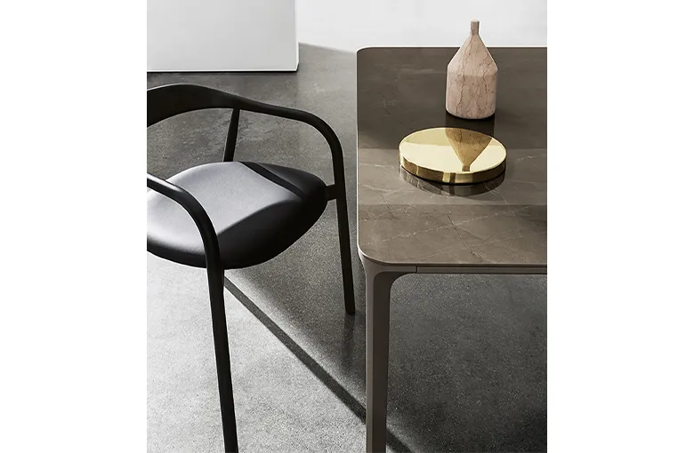 Sovet Slim Dining Table