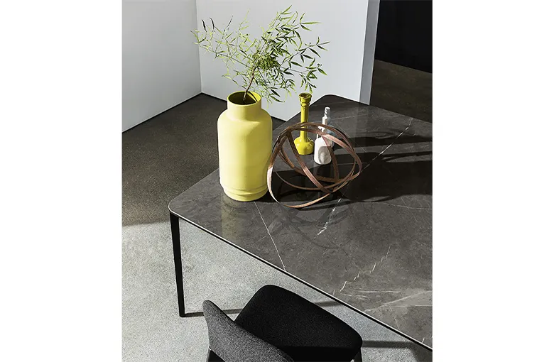 Sovet Slim Dining Table