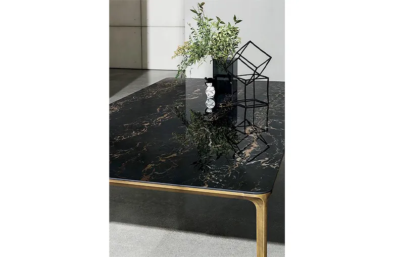 Sovet Slim Dining Table